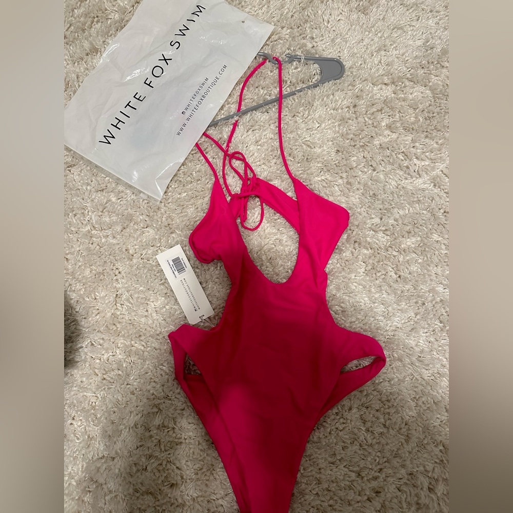 White fox Columbia One Piece Hot Pink suit